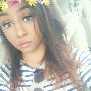 Meet your Posher, Alyshia